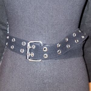 🔴SOLD🔴Unisex Black Grommet Belt